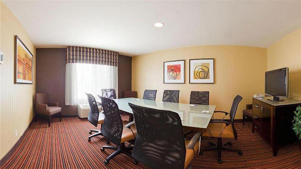 Holiday Inn Express Hotel & Suites Belmont By Ihg Extérieur photo