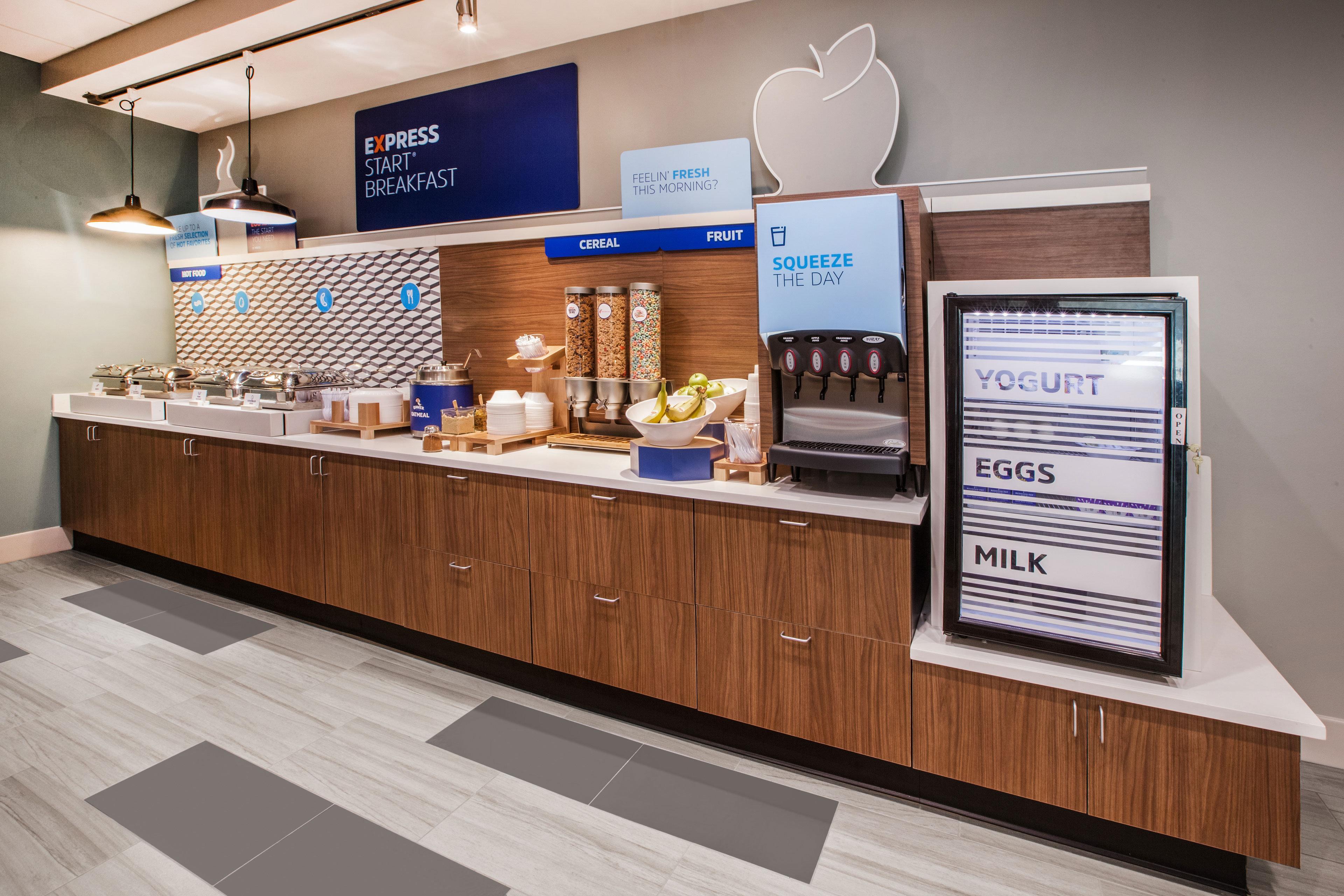 Holiday Inn Express Hotel & Suites Belmont By Ihg Extérieur photo