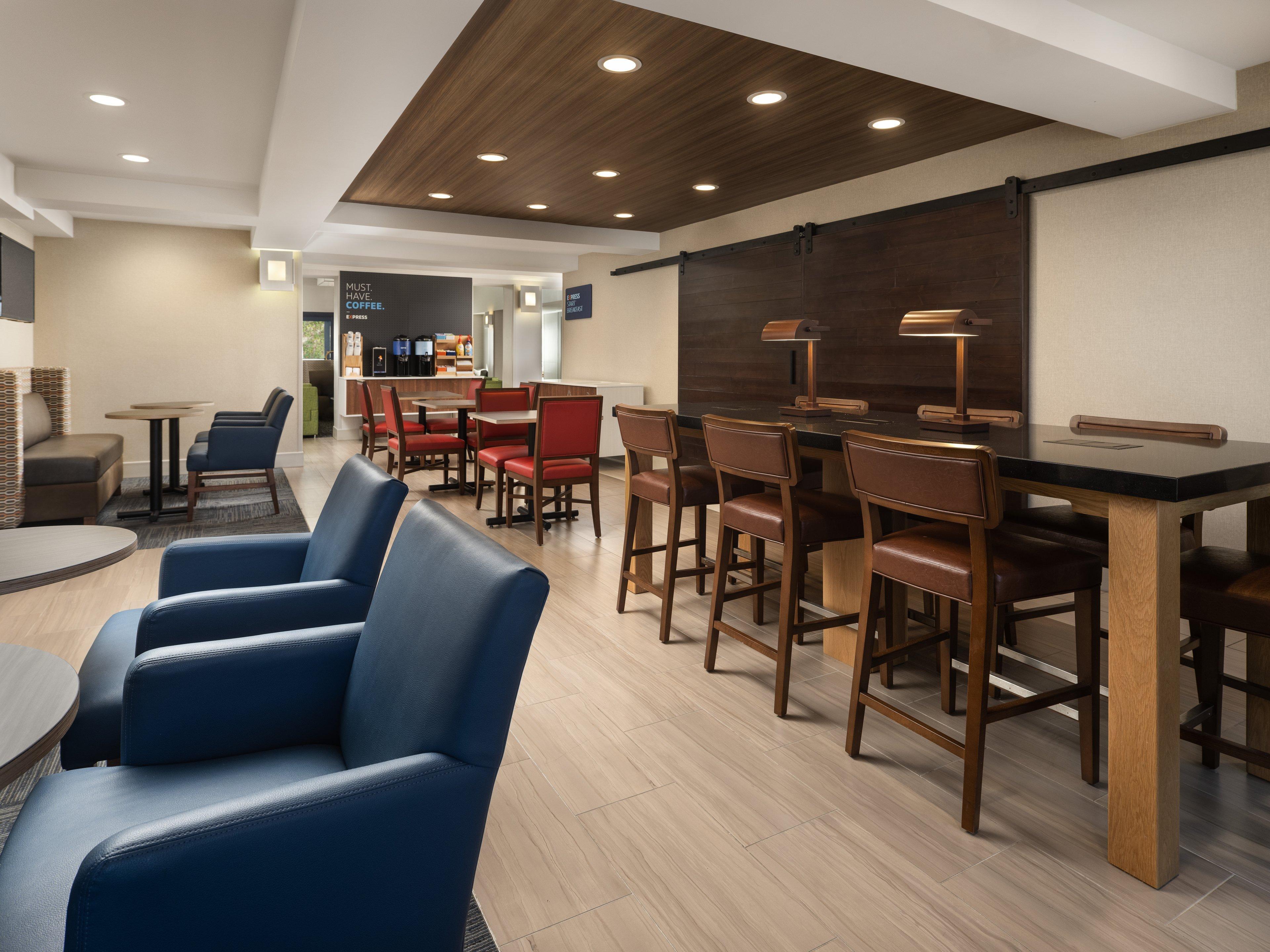 Holiday Inn Express Hotel & Suites Belmont By Ihg Extérieur photo