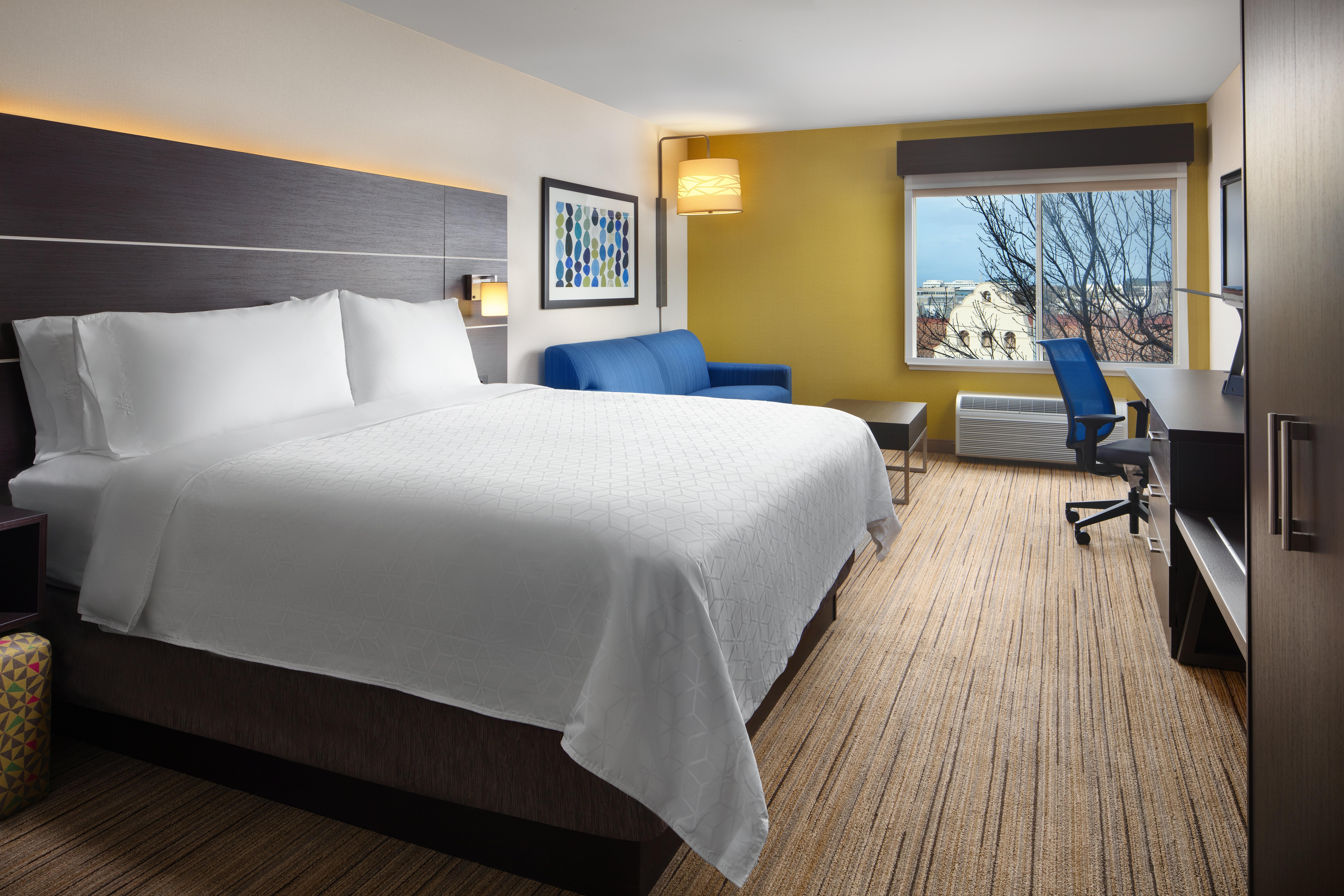 Holiday Inn Express Hotel & Suites Belmont By Ihg Extérieur photo