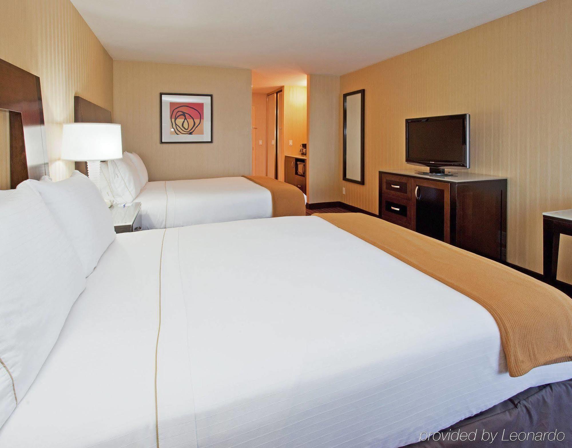 Holiday Inn Express Hotel & Suites Belmont By Ihg Chambre photo