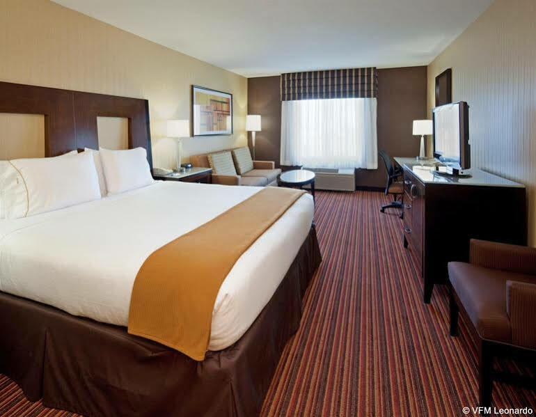 Holiday Inn Express Hotel & Suites Belmont By Ihg Extérieur photo