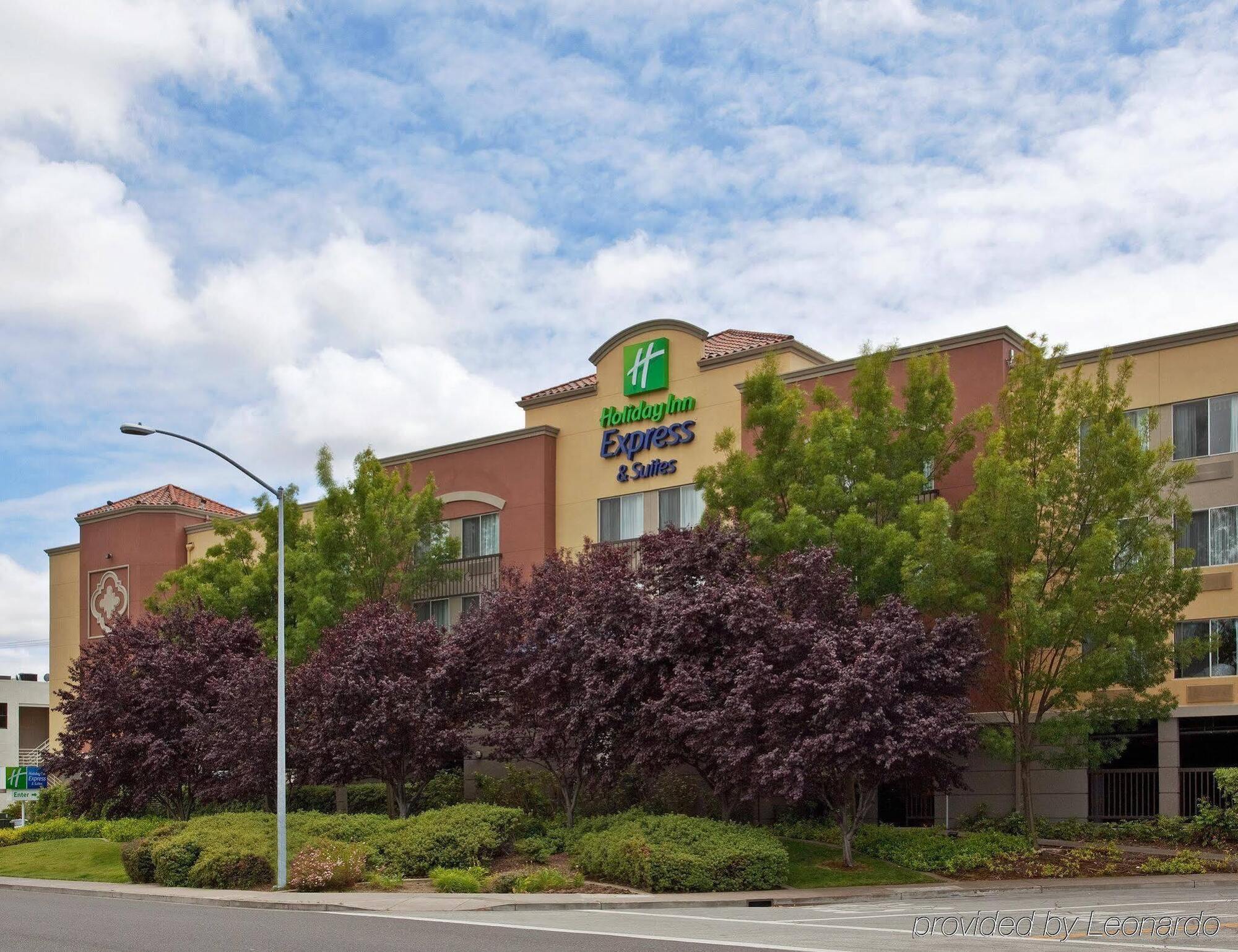 Holiday Inn Express Hotel & Suites Belmont By Ihg Extérieur photo